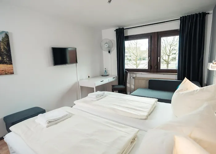 Πανσιόν Scharfes Eck Mühlacker