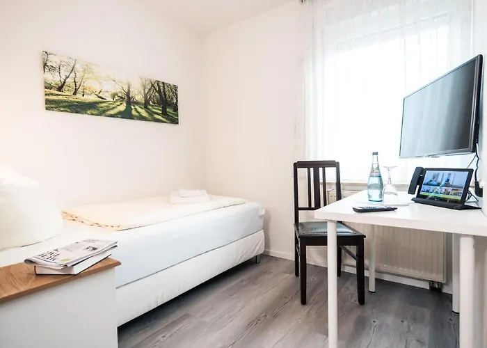 Πανσιόν Scharfes Eck Mühlacker