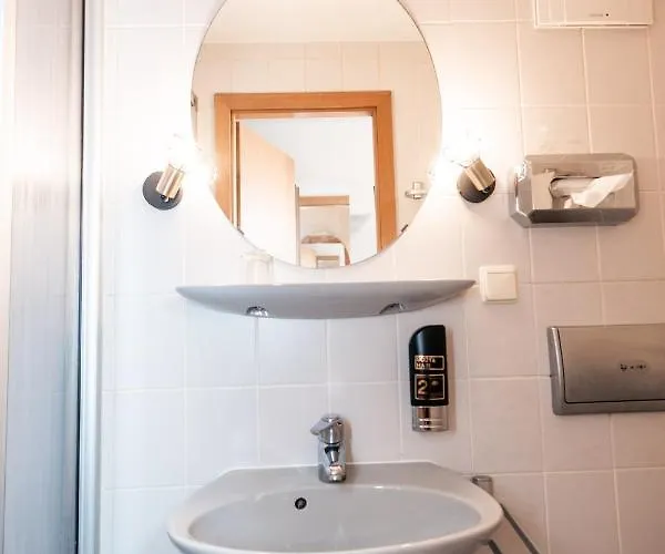 Πανσιόν Scharfes Eck 3*